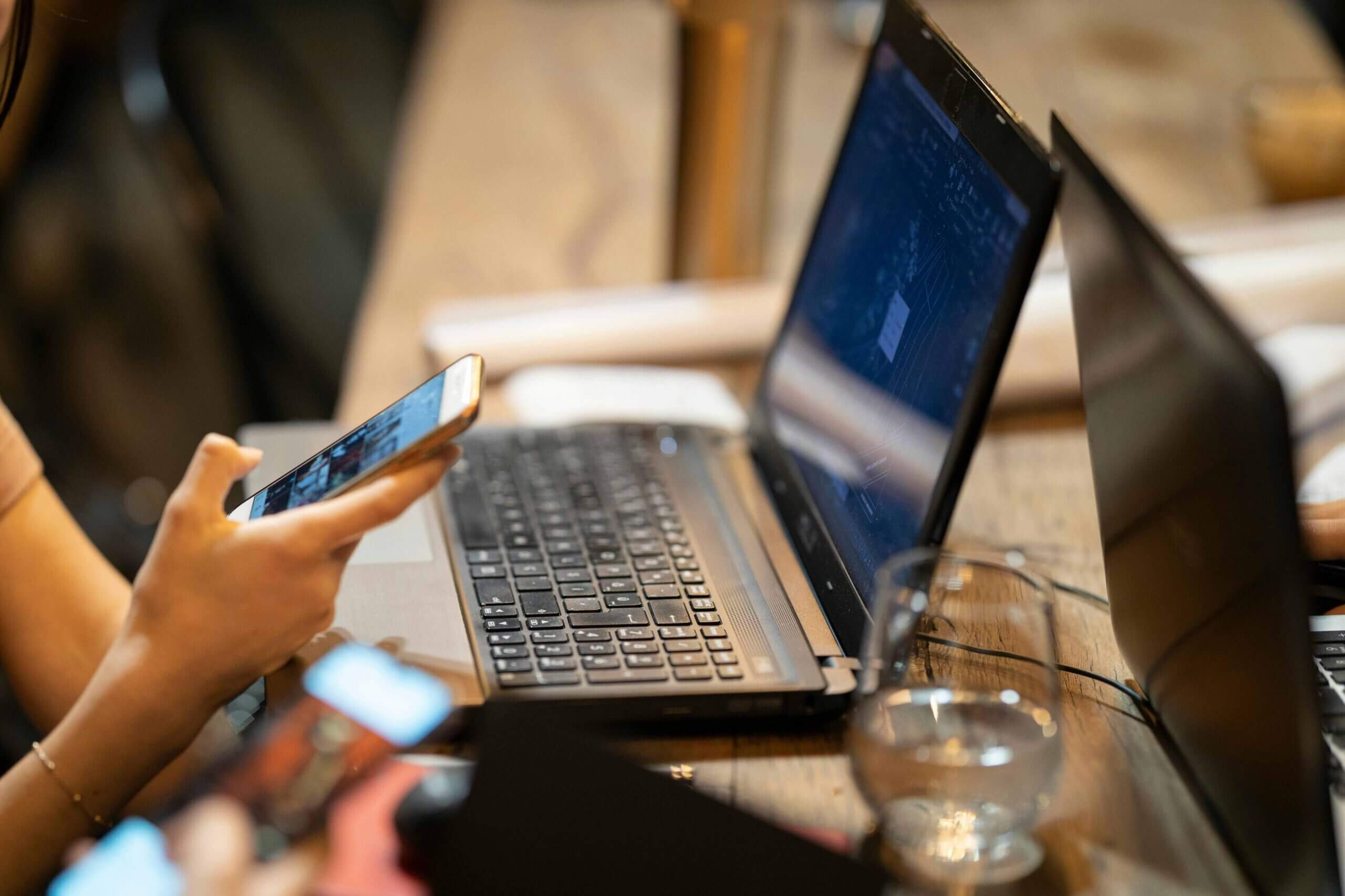 Mobile business communications and phone systems with remote working. Anytime, Anywhere.