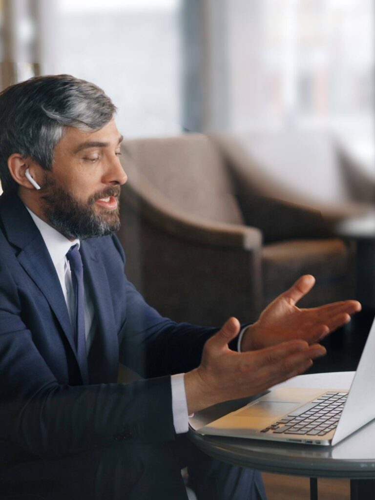 Cloud Communications for Financial Advisors
